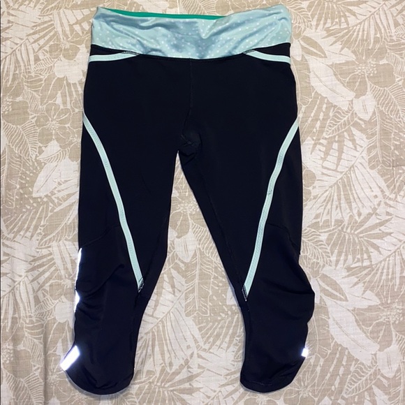 lululemon athletica Pants - Lululemon Cropped Leggings